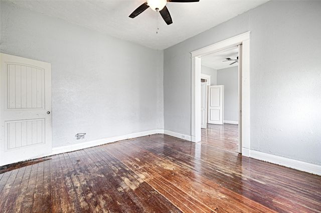 2457 Glenfield Avenue, Dallas, TX 75233