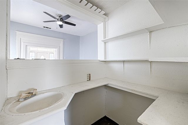 2457 Glenfield Avenue, Dallas, TX 75233