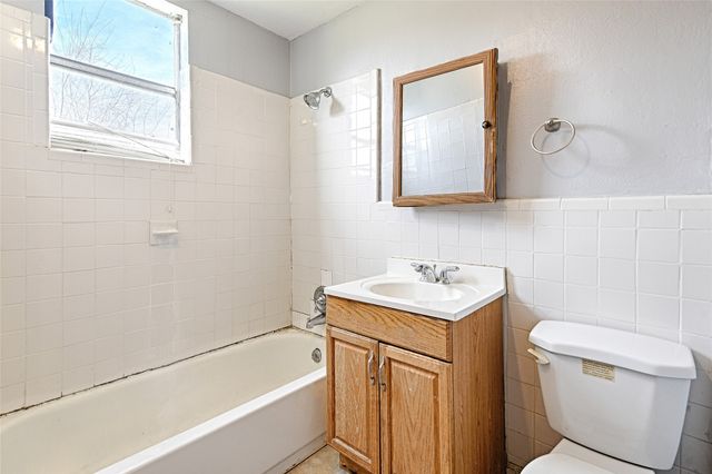 2457 Glenfield Avenue, Dallas, TX 75233