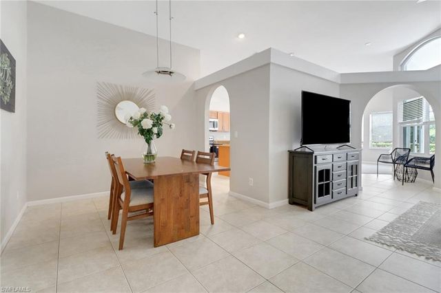 6773 Southern Oak CT, Naples, FL 34109