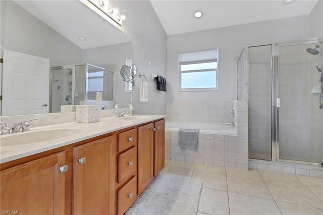 6773 Southern Oak CT, Naples, FL 34109