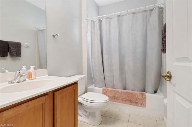 6773 Southern Oak CT, Naples, FL 34109