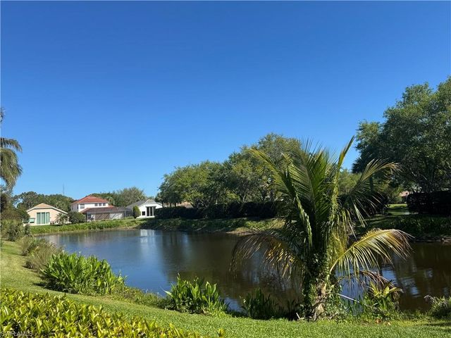 6773 Southern Oak CT, Naples, FL 34109