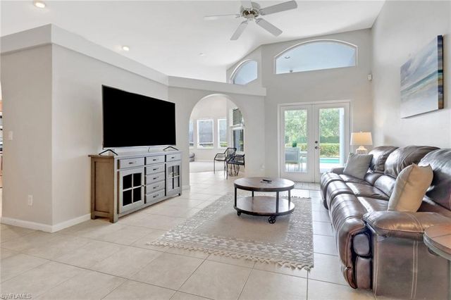 6773 Southern Oak CT, Naples, FL 34109