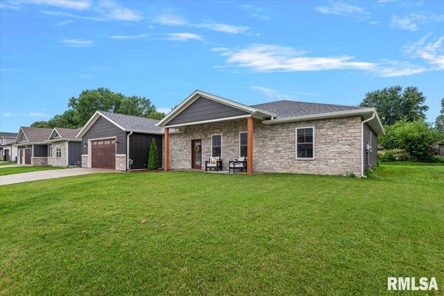 55 Durbin Terrace, Chatham, IL 62629