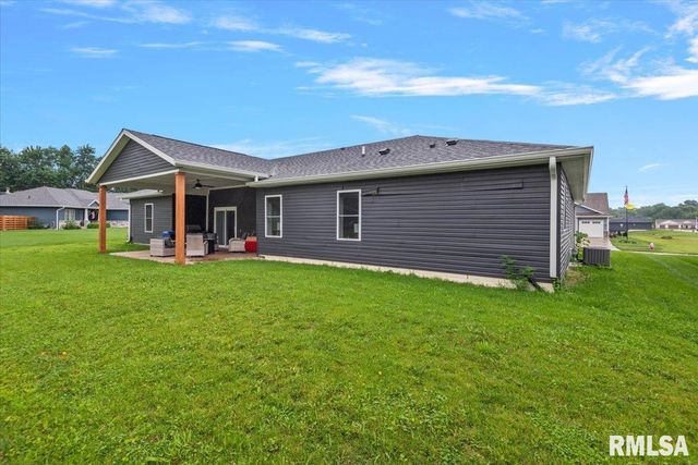 55 Durbin Terrace, Chatham, IL 62629