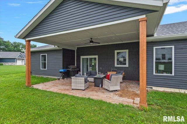 55 Durbin Terrace, Chatham, IL 62629