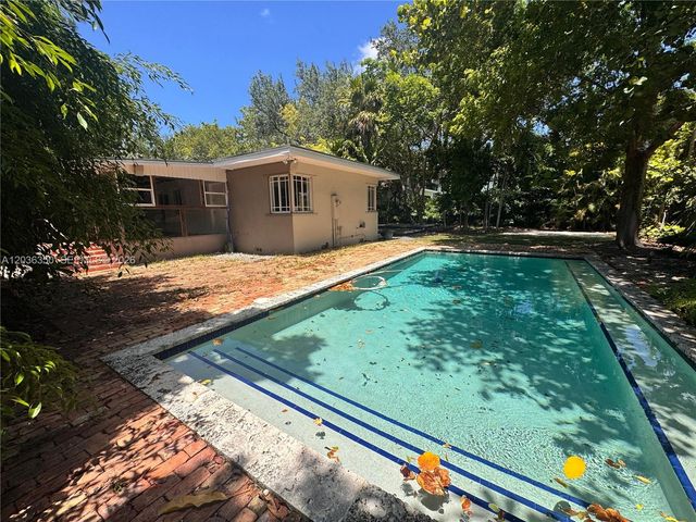 5930 SW 80th St 5930, South Miami, FL 33143