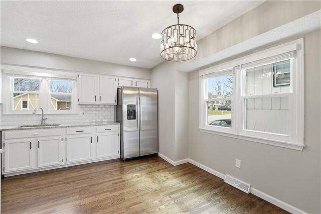 1202 SW Walnut Street, Lee's Summit, MO 64081