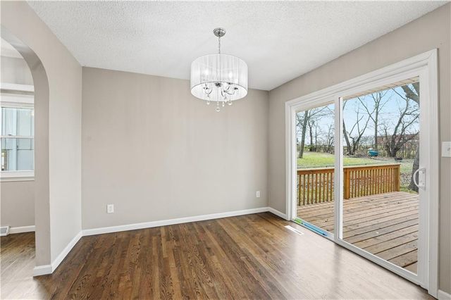 1202 SW Walnut Street, Lee's Summit, MO 64081