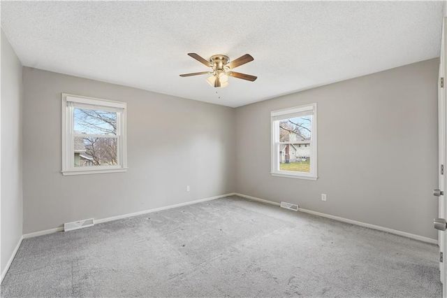 1202 SW Walnut Street, Lee's Summit, MO 64081