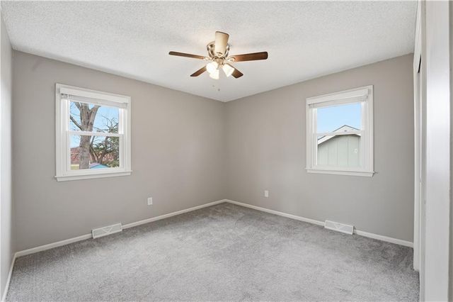 1202 SW Walnut Street, Lee's Summit, MO 64081