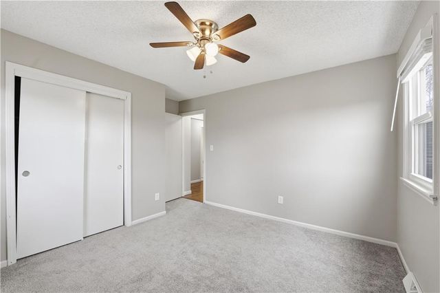 1202 SW Walnut Street, Lee's Summit, MO 64081