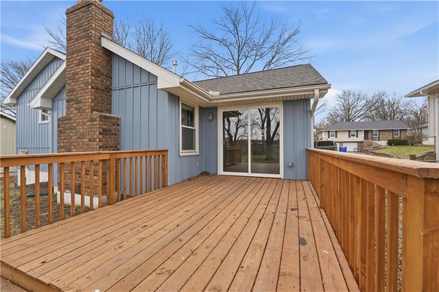 1202 SW Walnut Street, Lee's Summit, MO 64081