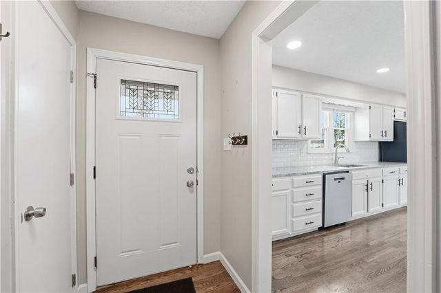 1202 SW Walnut Street, Lee's Summit, MO 64081