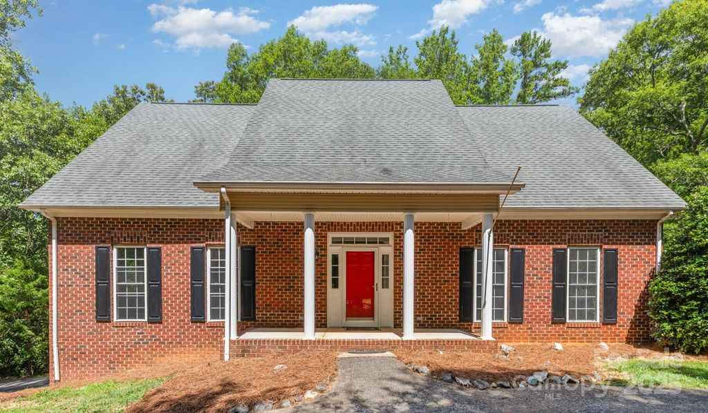 8300 Loma Linda Lane, Waxhaw, NC 28173