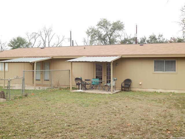 923 Eikel, New Braunfels, TX 78130