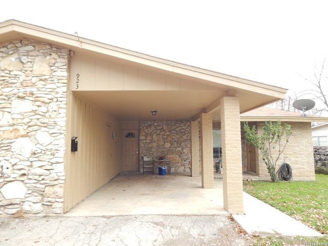 923 Eikel, New Braunfels, TX 78130