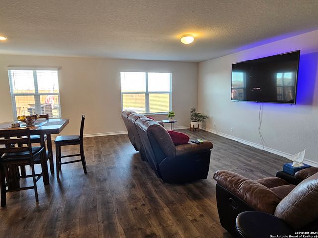 939 Brown Thrasher, San Antonio, TX 78253