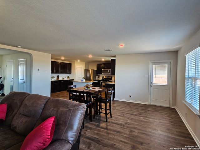 939 Brown Thrasher, San Antonio, TX 78253