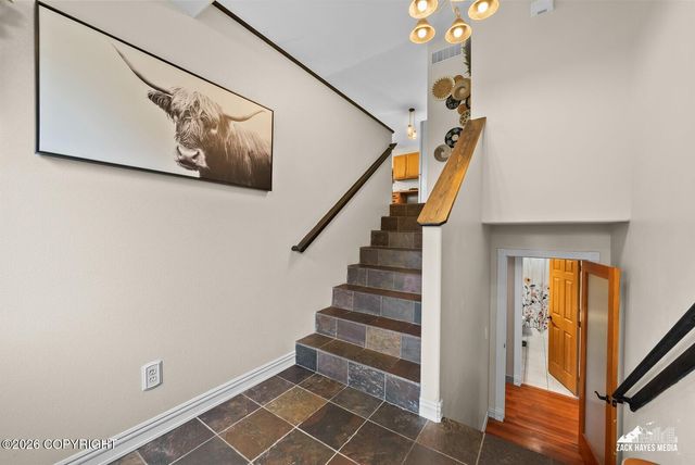 2710 N Cottonwood Loop, Wasilla, AK 99654