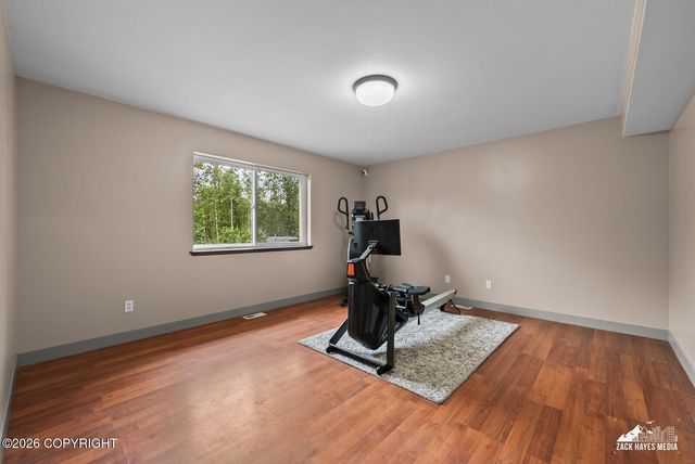 2710 N Cottonwood Loop, Wasilla, AK 99654