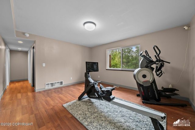 2710 N Cottonwood Loop, Wasilla, AK 99654