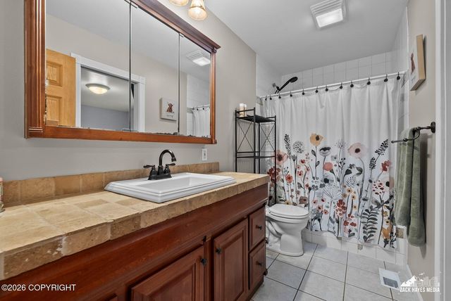2710 N Cottonwood Loop, Wasilla, AK 99654