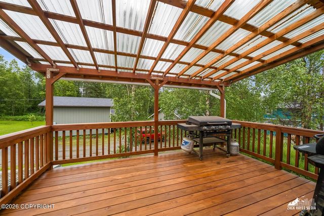 2710 N Cottonwood Loop, Wasilla, AK 99654