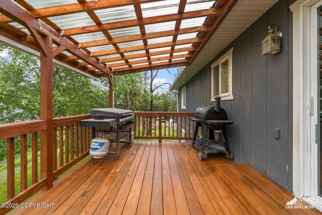 2710 N Cottonwood Loop, Wasilla, AK 99654