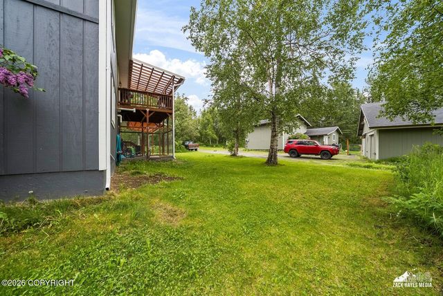 2710 N Cottonwood Loop, Wasilla, AK 99654