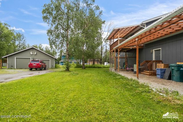 2710 N Cottonwood Loop, Wasilla, AK 99654