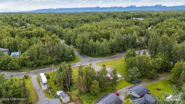 2710 N Cottonwood Loop, Wasilla, AK 99654