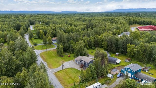 2710 N Cottonwood Loop, Wasilla, AK 99654