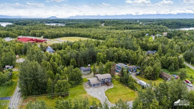 2710 N Cottonwood Loop, Wasilla, AK 99654