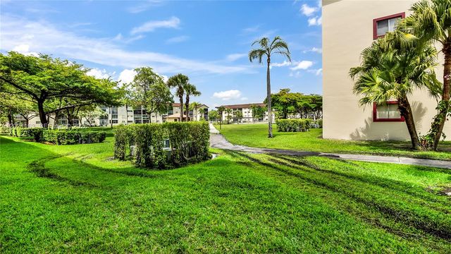 1601 SW 128th Ter 112A, Pembroke Pines, FL 33027