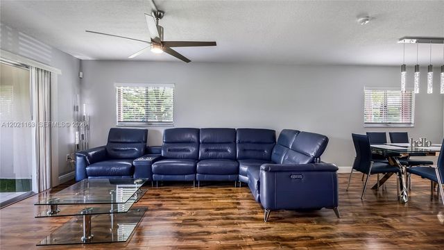 1601 SW 128th Ter 112A, Pembroke Pines, FL 33027
