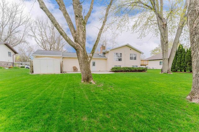 5154 VILLAGE ROAD, Butte Des Morts, WI 54927