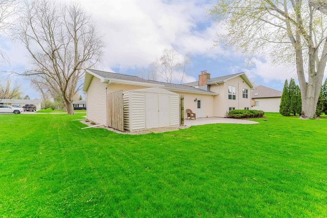 5154 VILLAGE ROAD, Butte Des Morts, WI 54927
