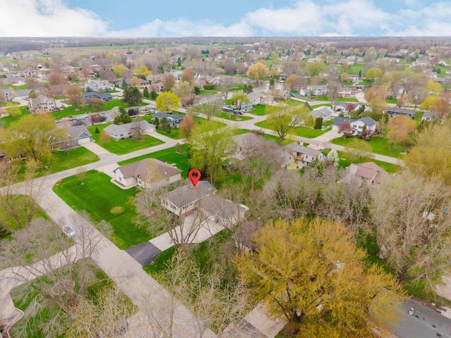 5154 VILLAGE ROAD, Butte Des Morts, WI 54927