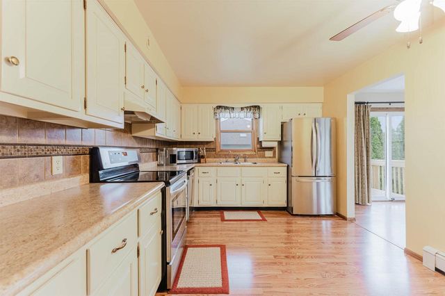 5154 VILLAGE ROAD, Butte Des Morts, WI 54927