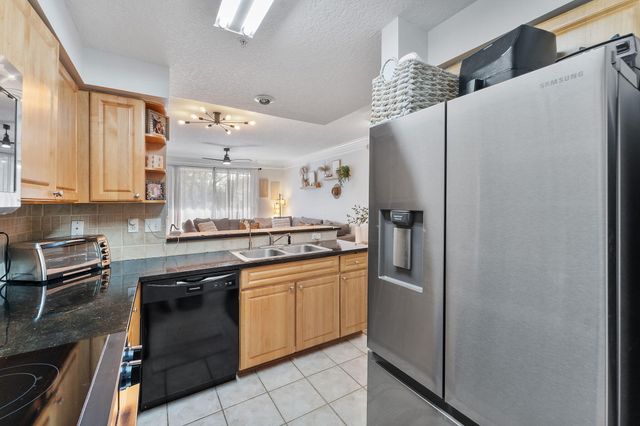 2020 Alta Meadows Lane 505, Delray Beach, FL 33444