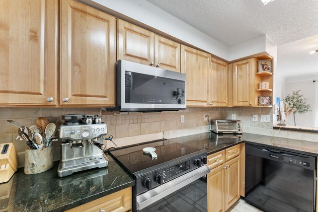 2020 Alta Meadows Lane 505, Delray Beach, FL 33444