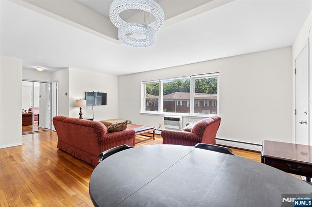 6 Rustic Circle C, Montvale, NJ 07645