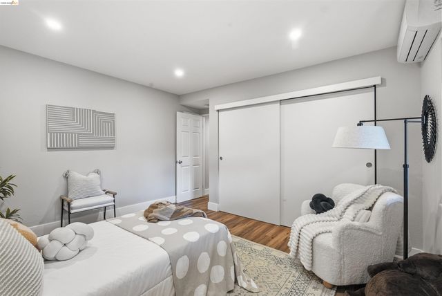 6416 Valley View Rd, Oakland, CA 94611