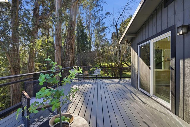 6416 Valley View Rd, Oakland, CA 94611