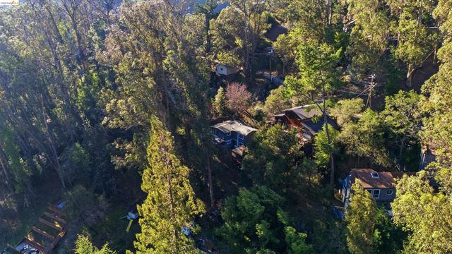 6416 Valley View Rd, Oakland, CA 94611