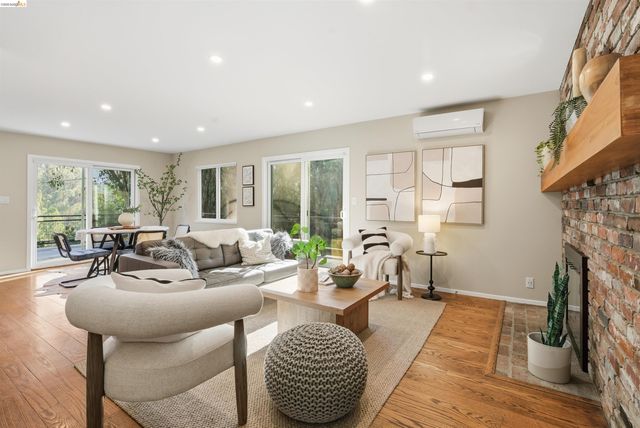 6416 Valley View Rd, Oakland, CA 94611