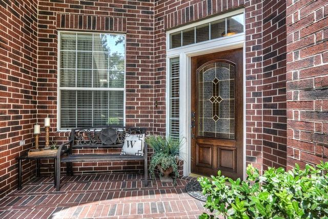 75 W Prairie Dawn Circle, The Woodlands, TX 77385