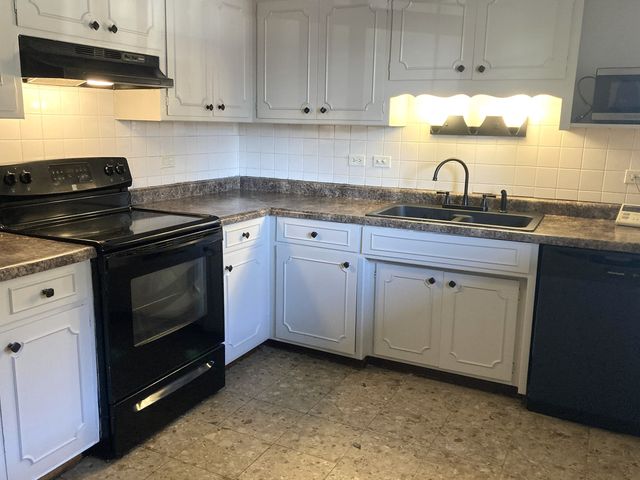 4755 W 101st Street 101, Oak Lawn, IL 60453